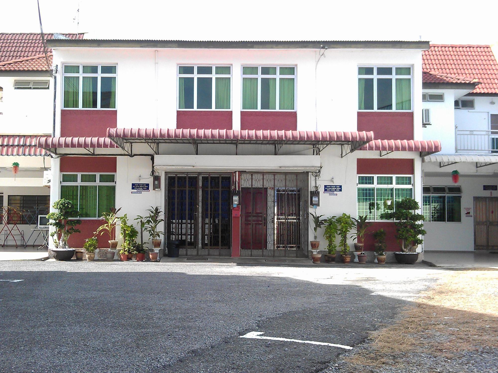 Megastar Inn Vacation Stay Kangar Eksteriør billede